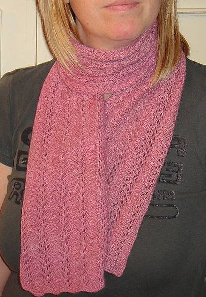 lace_Strangling Vine Lace Scarf 蕾絲圍巾(一絞)2.JPG