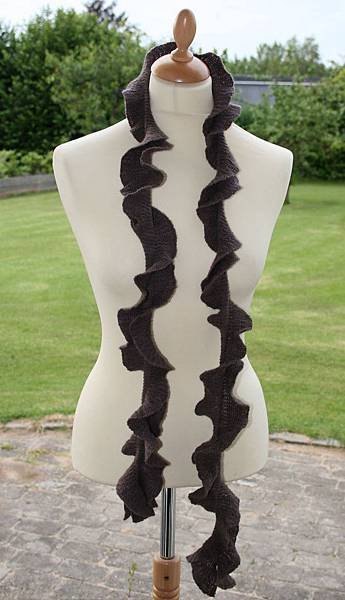 The Helix Scarf (一絞)4.jpg