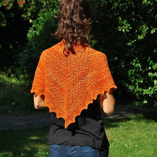 Heartland Lace Shawl 蕾絲披肩(一絞)3.jpg