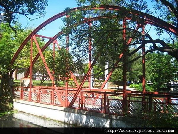 102.10.7 228公園迎曦橋.JPG