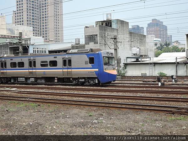 104.4.18 鐵道藝術村-電聯車6.JPG