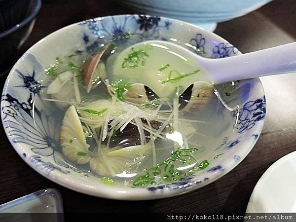 106.12.10 吟川日式料理-蒜味蛤仔湯.JPG