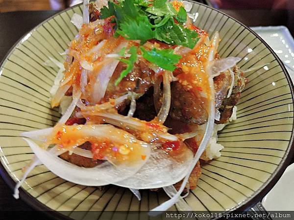 106.12.10 吟川日式料理-雞肉唐揚丼.JPG
