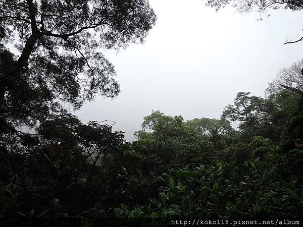 107.3.3 空污中的十八尖山.JPG