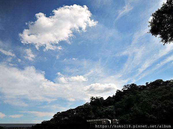 109.6.20 十八尖山-自由車場-天空3.JPG