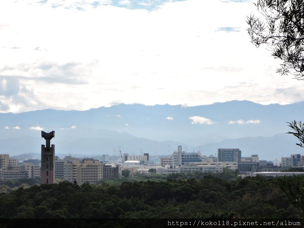 109.11.14 十八尖山10.JPG