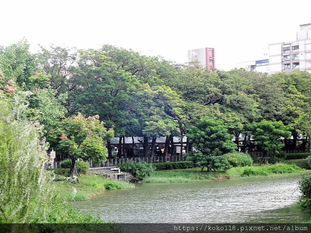 110.10.17 新竹公園-麗池.JPG