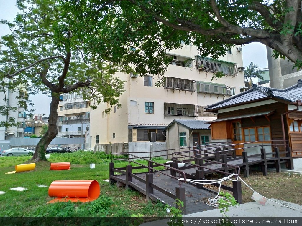 110.10.23 南大路警察宿舍4.jpg