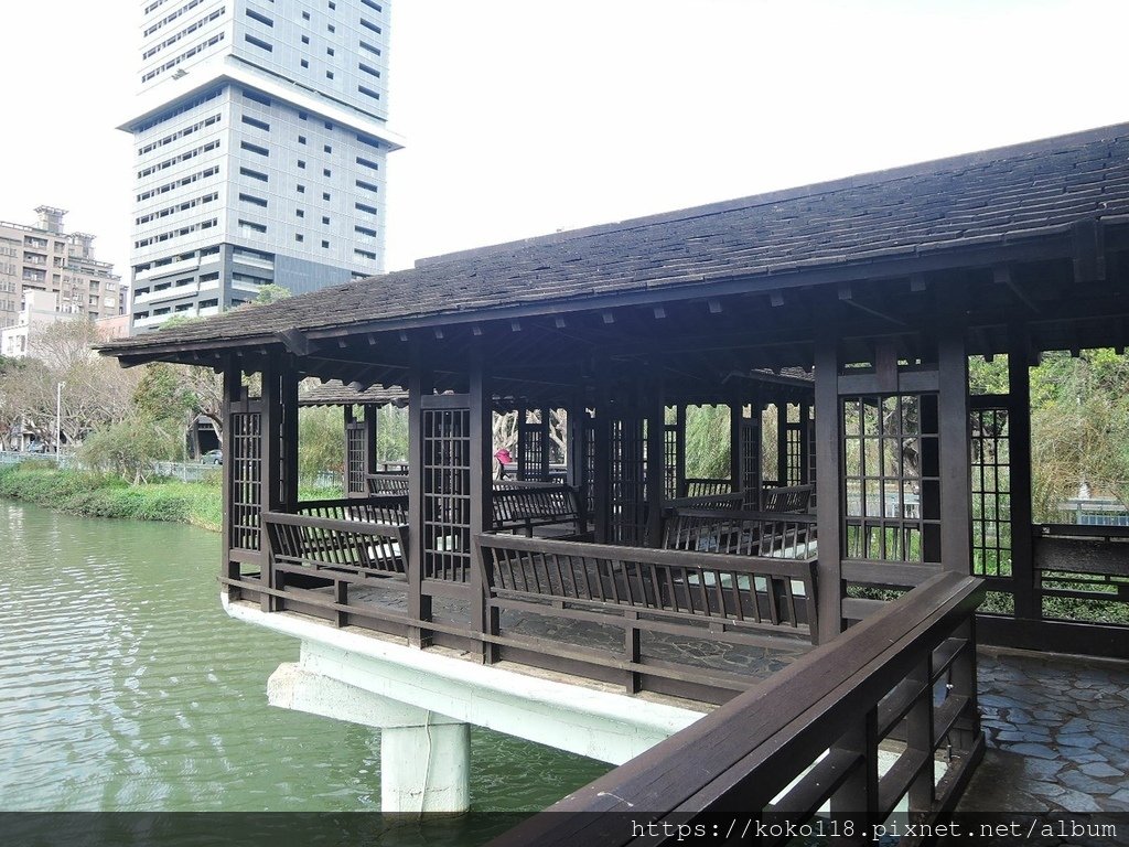 112.1.10 新竹公園-涼亭.JPG