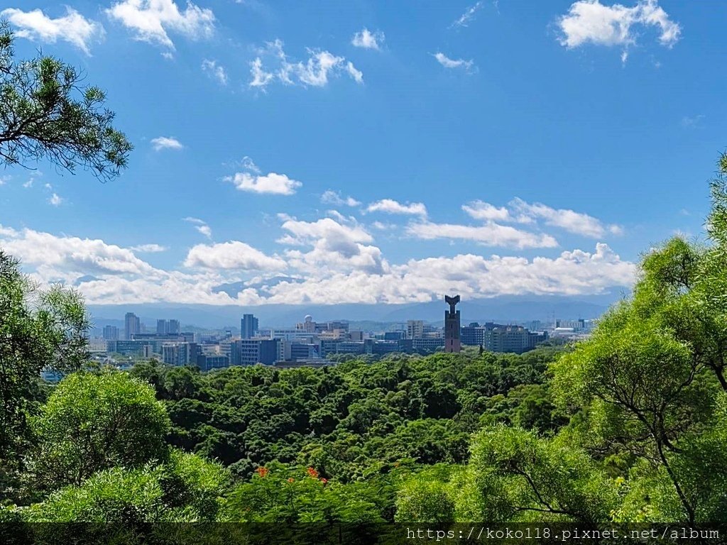 113.8.1 十八尖山.jpg