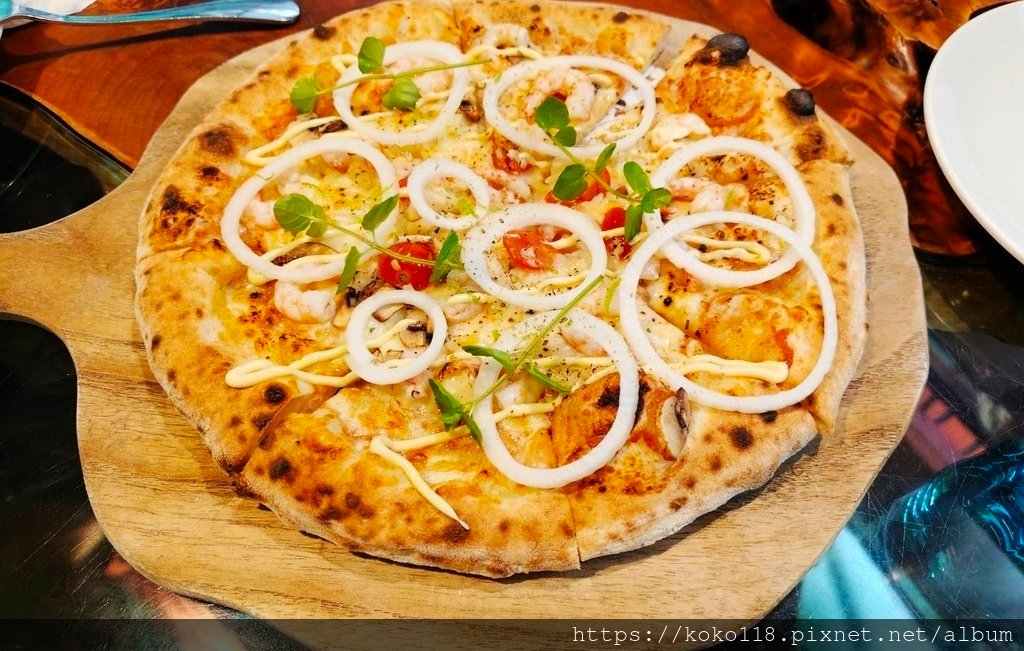 113.9.7 Luau．Pizza 柴寮披薩-迷路的霜蝦.jpg