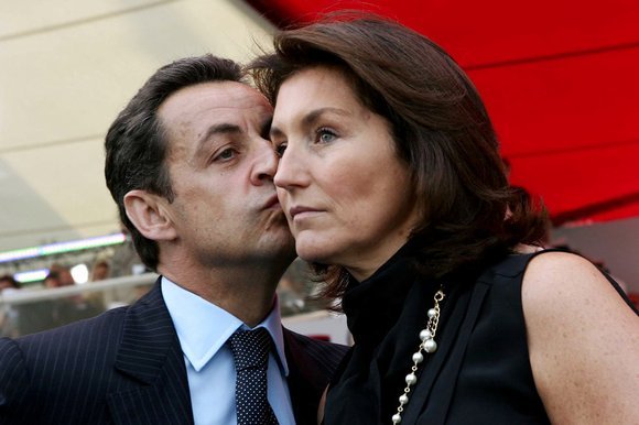 Sarkozy-Cecilia-102_111323k