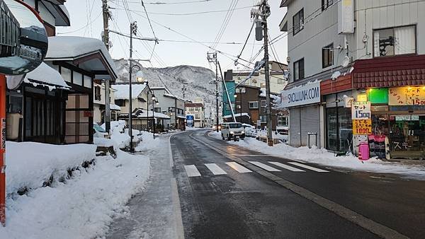 越後 湯沢 温泉 街.jpg