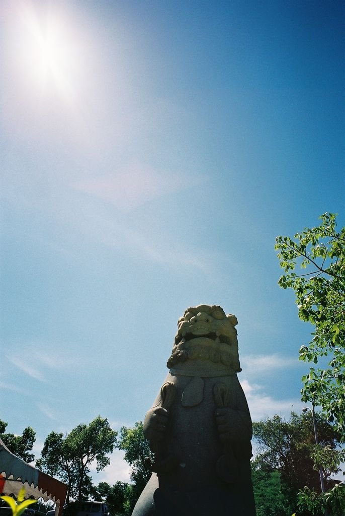F1000017
