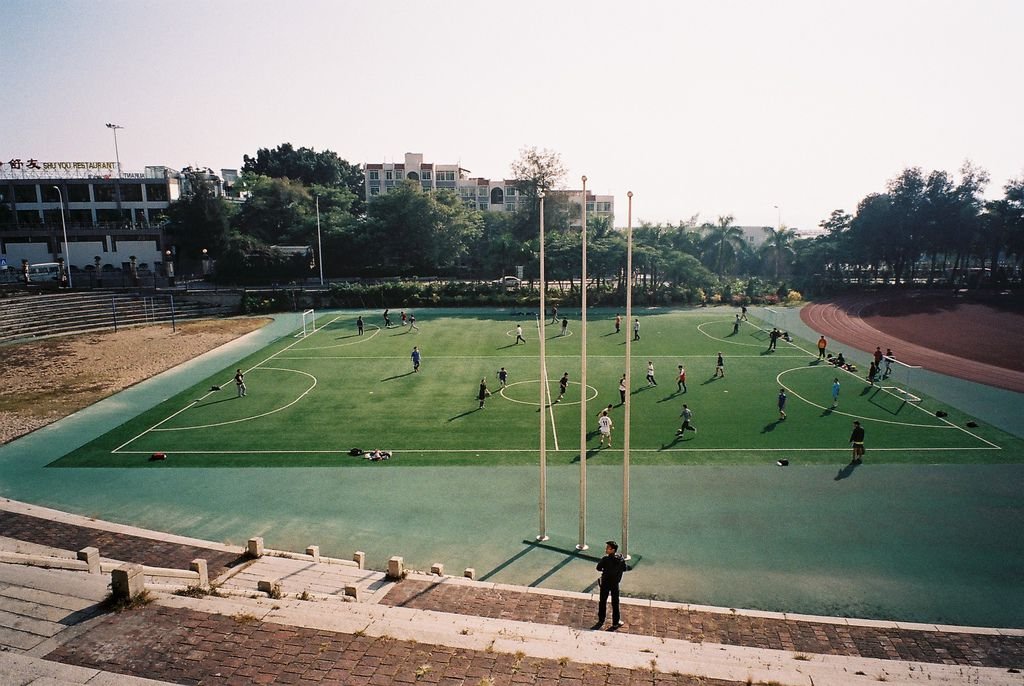 F1000036