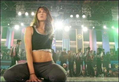 sharni-vinson-step-up3d