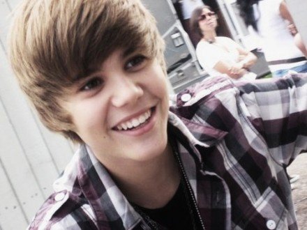 Justin-Bieber-Grammys-440x330.jpg