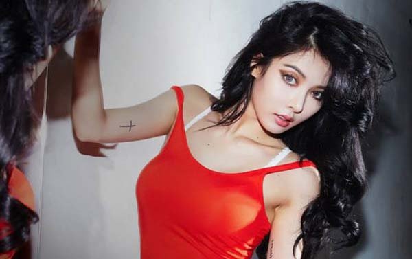 泫雅 HYUNA 紅翻天 RED 超火辣超性感舞蹈3.jpg