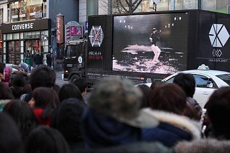 EXO-promotional-bus.jpg