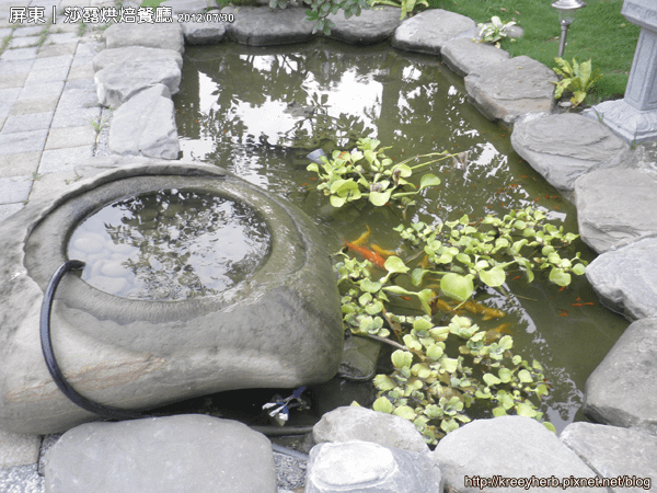 屏東市青島街-莎露烘焙餐廳