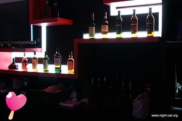 M.K.LOUNGE BAR