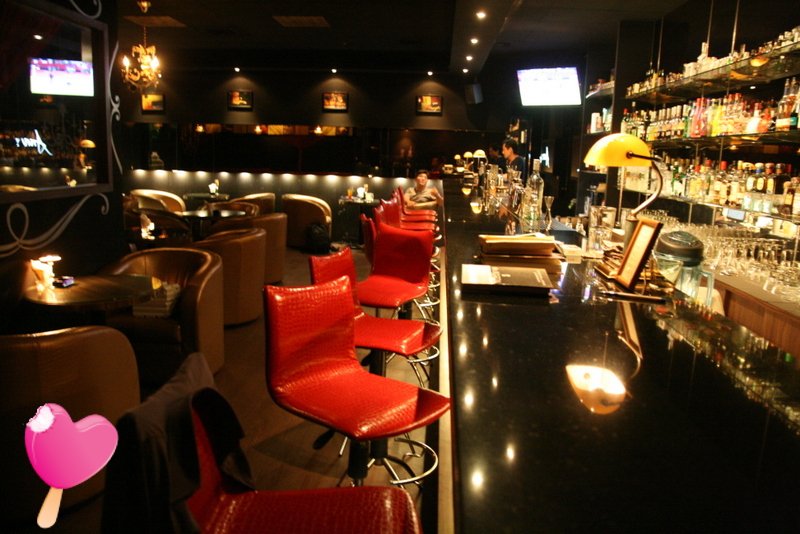 Ann Cocktail Lounge