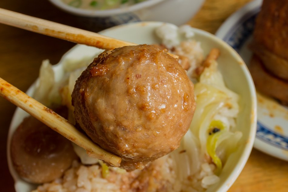 苓雅區美食-嘉輝燒肉飯