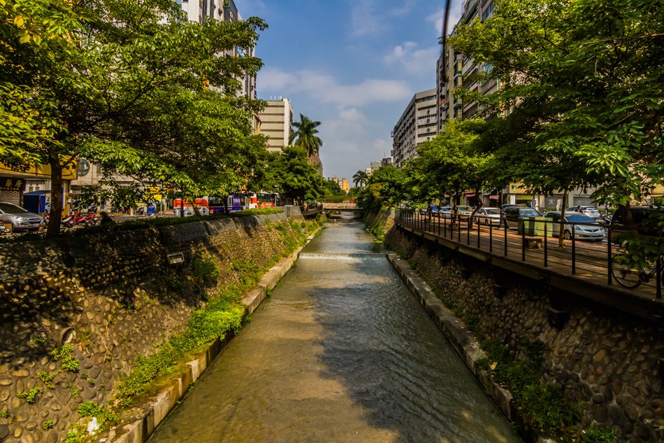 台中旅遊-奇異果站前店