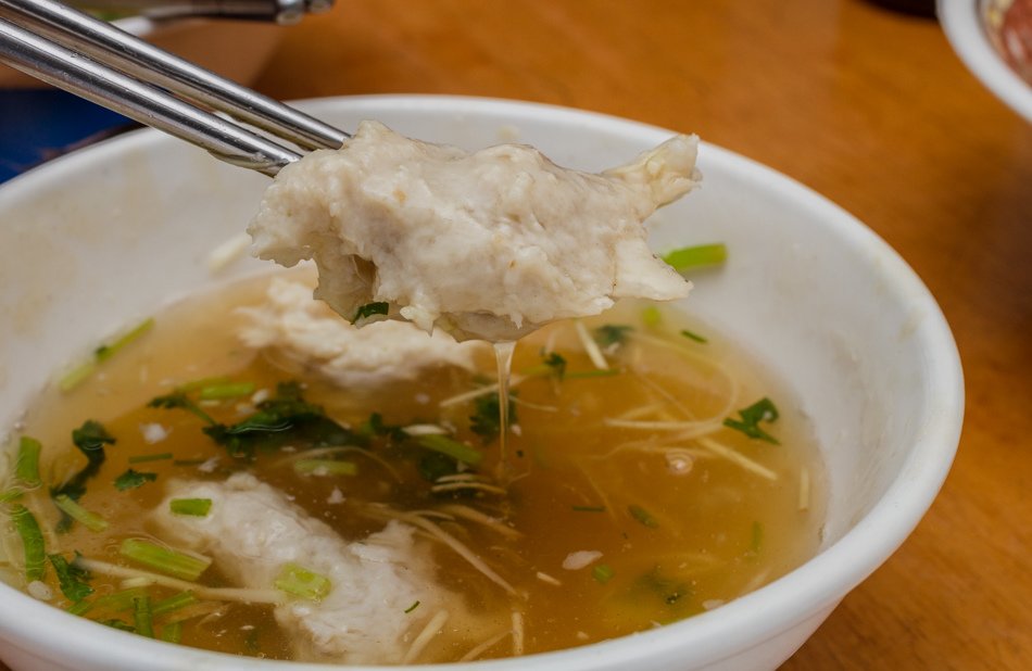 台南保安街美食 - 葉鳳浮水虱目魚羹