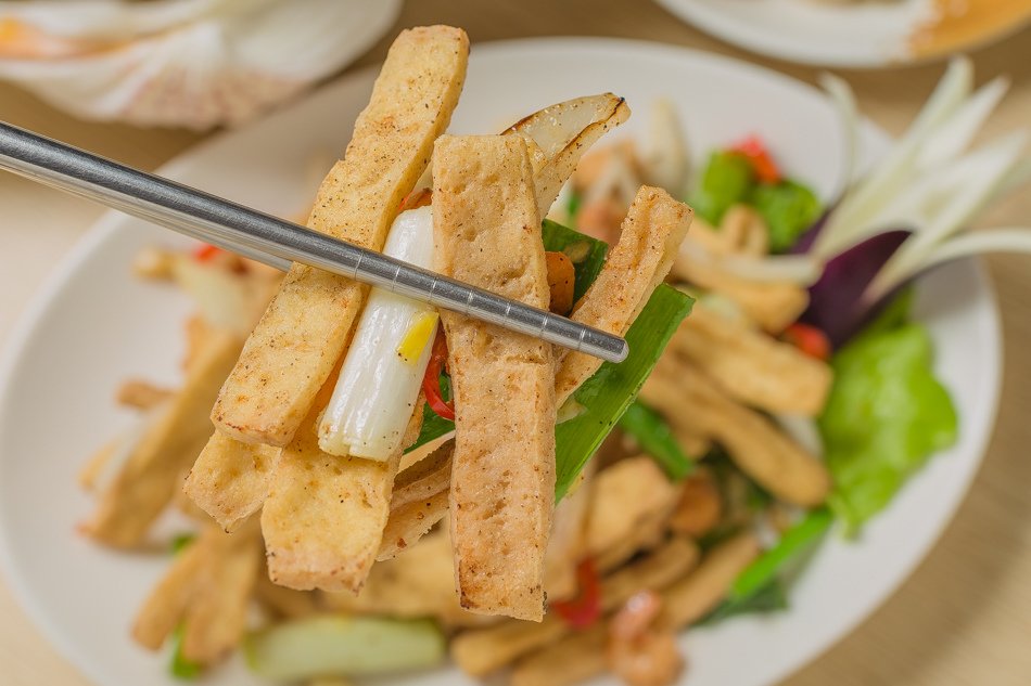 高雄美食 - 熊出沒復興旗艦店生蠔牡蠣熱炒豐富又好吃