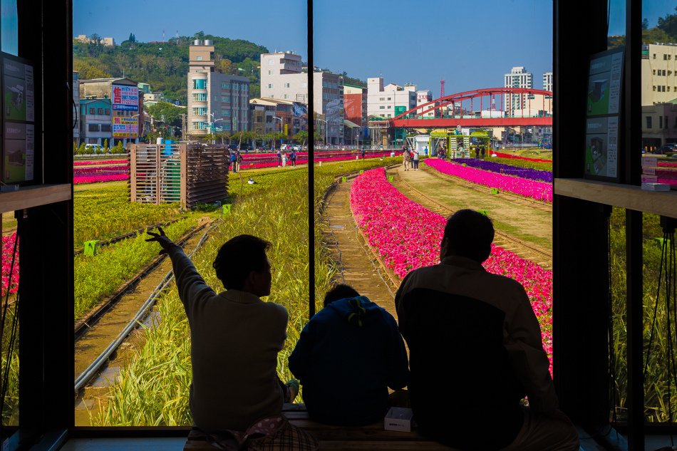 高雄旅遊 - 駁二鐵道園區PIER-2 RAILWAY PARK x 明日方舟|高雄國際貨櫃藝術節