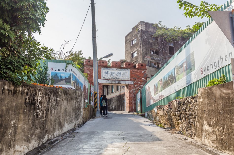 高雄旅遊/高雄景點/西子灣雄鎮北門