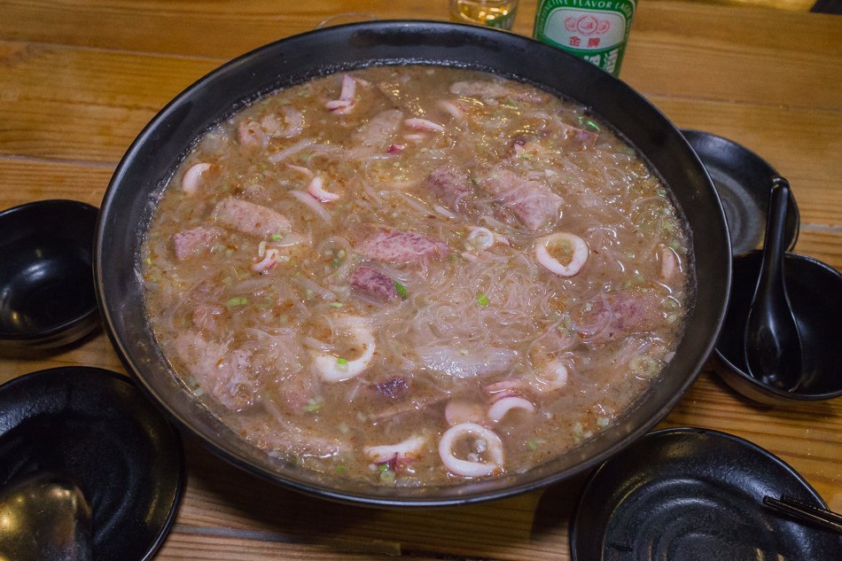 高雄美食 - 鳳山美食152番地 燒烤日本料理祖傳燜鴨澎湖芋香米粉