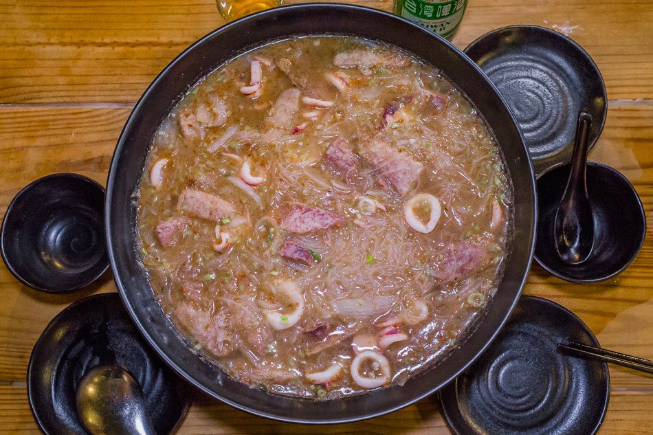 高雄美食 - 鳳山美食152番地 燒烤日本料理祖傳燜鴨澎湖芋香米粉