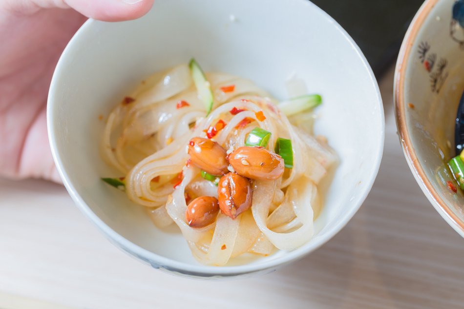 高雄美食 - 鐵雄食堂 / 鍋燒意麵 | 酸辣粉