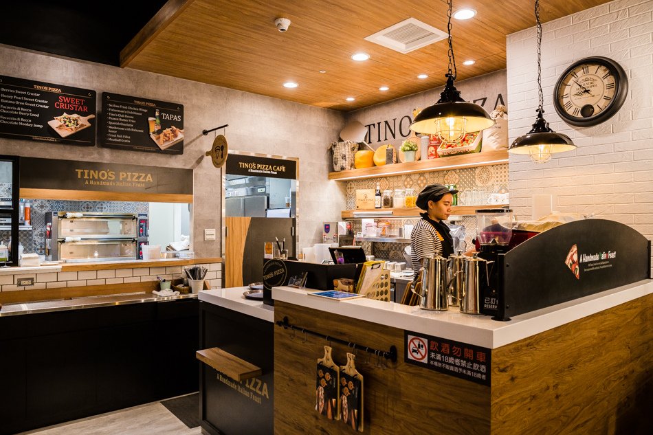 Tino&apos;s Pizza Cafe 堤諾義式比薩高雄河堤店