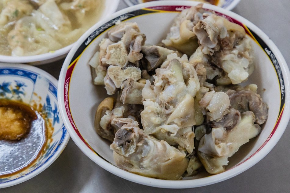 屏東美食 - 里港扁食餛飩豬腳