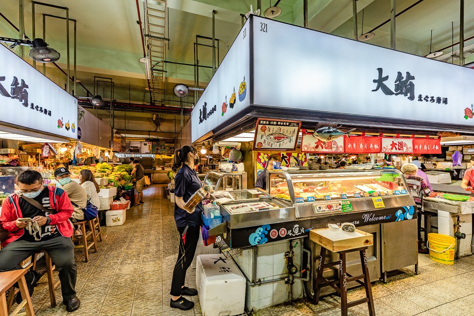 東港美食 - 華僑市場/大鮪壽司