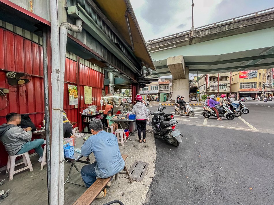 高屏路橋下烤大腸香腸 (13).jpg