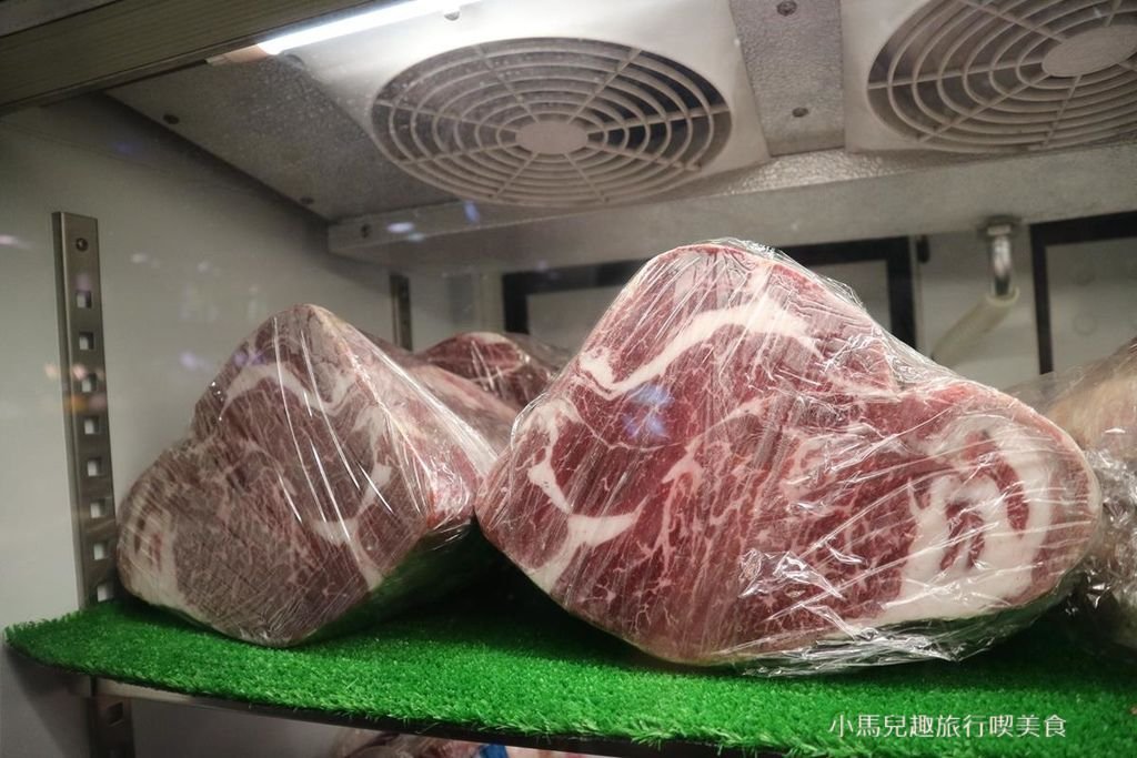 金極鮮火鍋吃到飽-肉品冷藏櫃  (2) (Copy).jpg