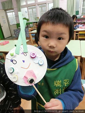 美勞角--這是我作的娃娃，很可愛吧！
