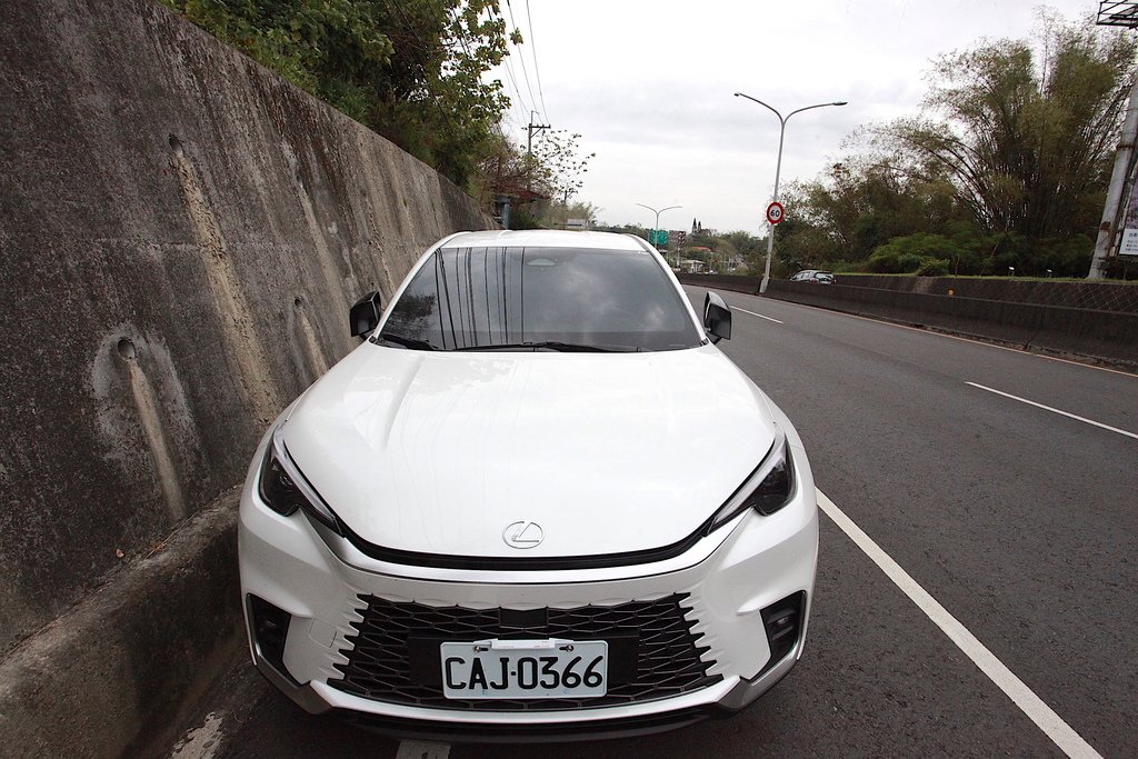 【Lexus LBX貼舒熱佳頂級汽車隔熱紙開箱文分享】全球前