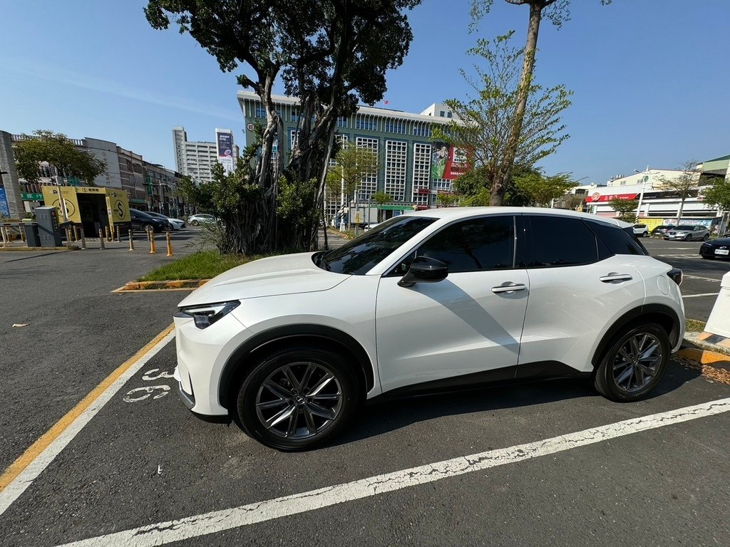 【Lexus LBX貼舒熱佳頂級汽車隔熱紙開箱文分享】全球前