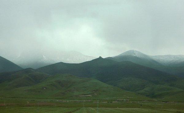 日月山到青海湖.jpg