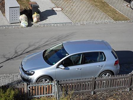 陪我們一週的VW Golf