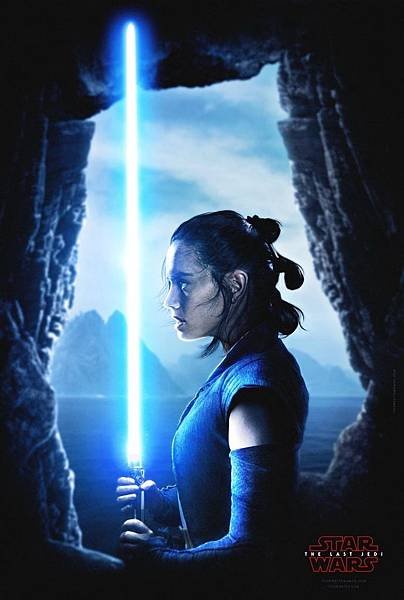 529913-Daisy_Ridley-Star_Wars_The_Last_Jedi-Rey_from_Star_Wars-lightsaber-748x1113.jpg