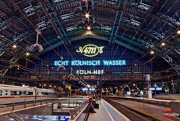 koeln_bei_nacht_hauptbahnhof_4711.jpg