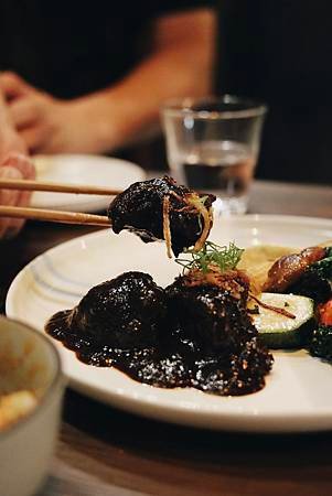 文火處方 料理所｜信義安和預約困難店｜小酒館樣貌強勢回歸