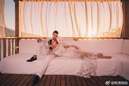 劉畊宏 王婉霏 婚紗照4.jpg