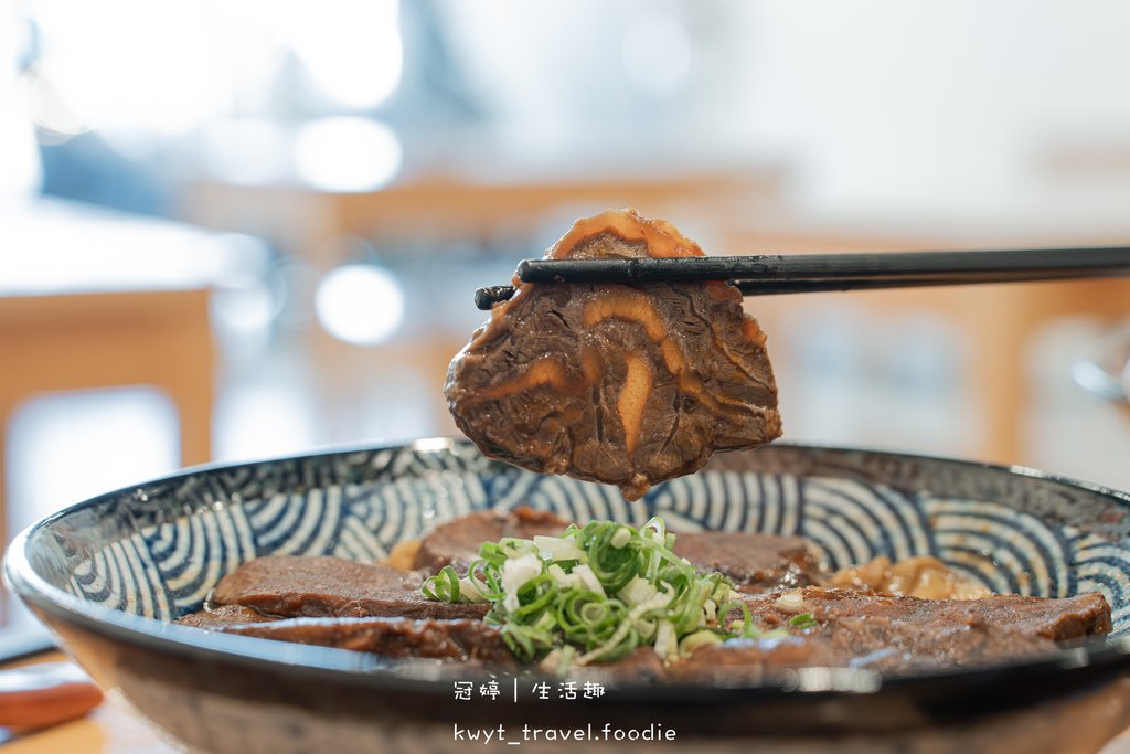 桃園牛肉麵_集英會牛肉麵館國際店，獨家秘方厚切滷牛肉，自助吧